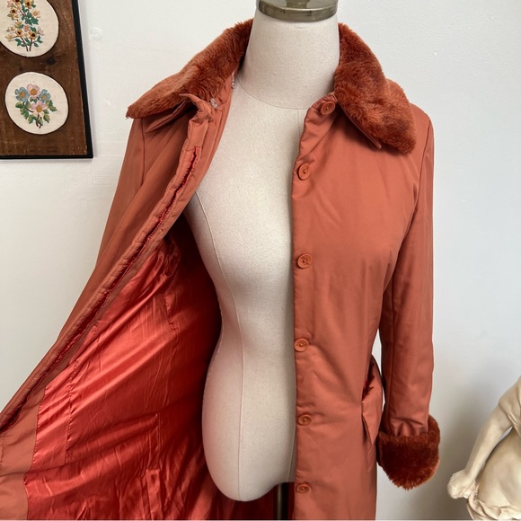 1960s Vintage Burnt Orange Long Mid Weight Coat With Faux Fur Collar - Picture 8 of 10